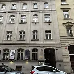 Cozy Navratilova Апартаменты Прага
